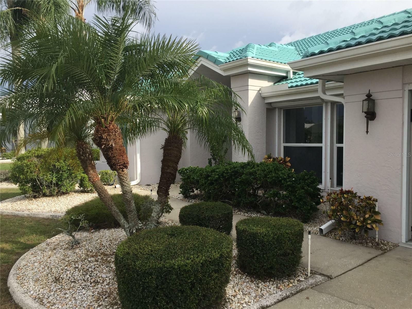 Property Photo: 1211 Peridot Lane FL 33573