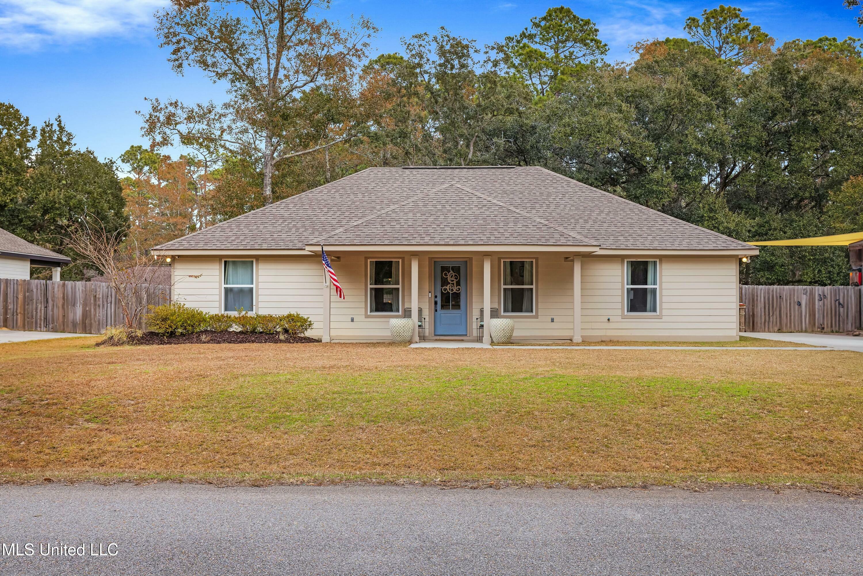 Property Photo:  750 Plum Street  MS 39564 