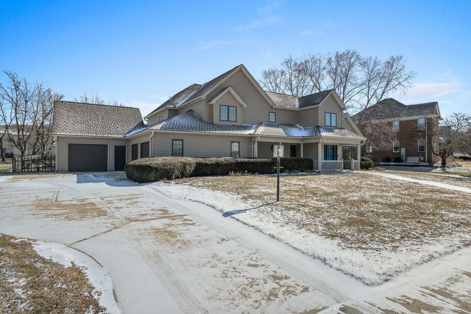 1404 Waterford Place  Champaign IL 61821 photo