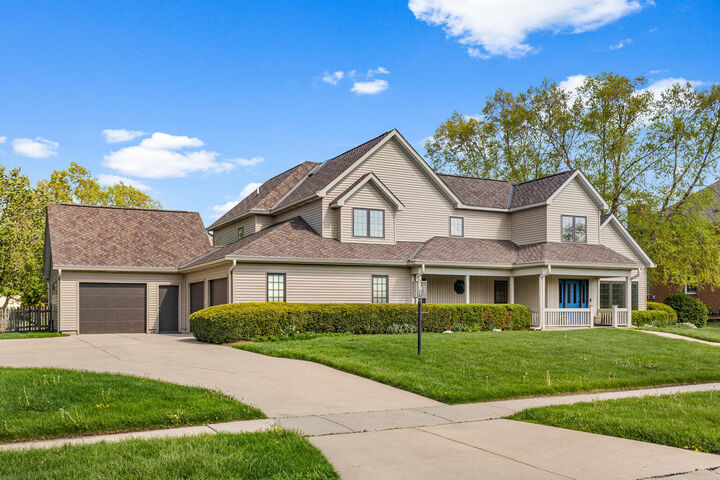 1404 Waterford Place  Champaign IL 61821 photo