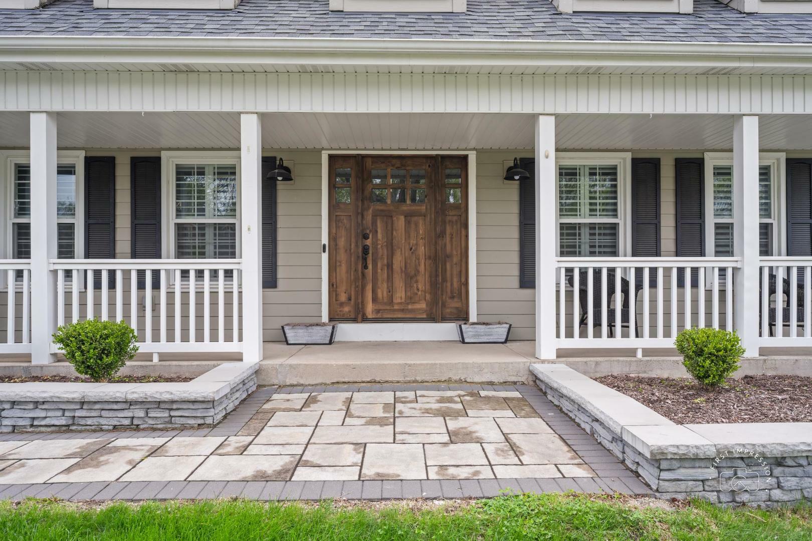 Property Photo: 322 Arlington Avenue IL 60565