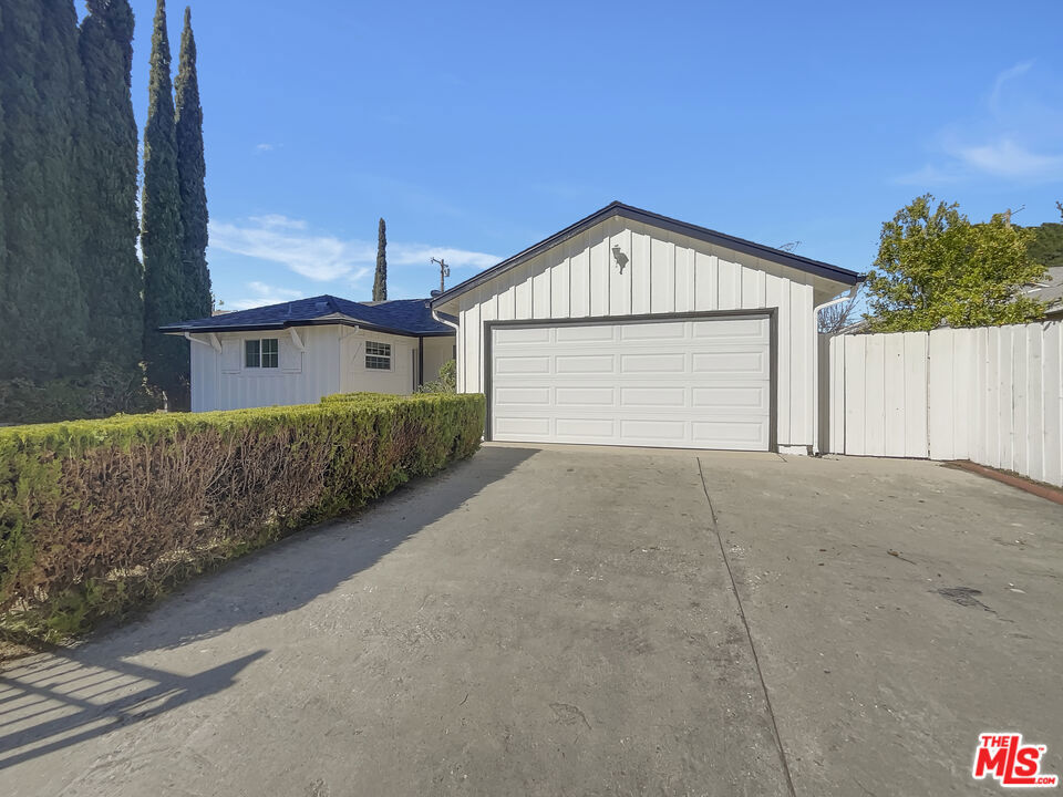 Property Photo:  15931 Harvest Street  CA 91344 