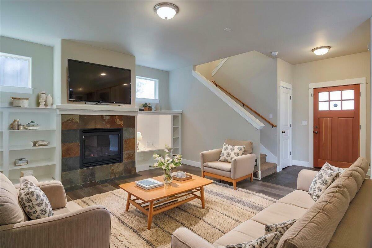 Property Photo: 20370 Murphy Road OR 97702