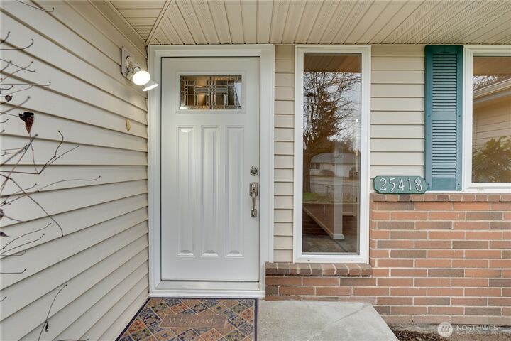 Property Photo:  25418  115th Avenue SE  WA 98030 