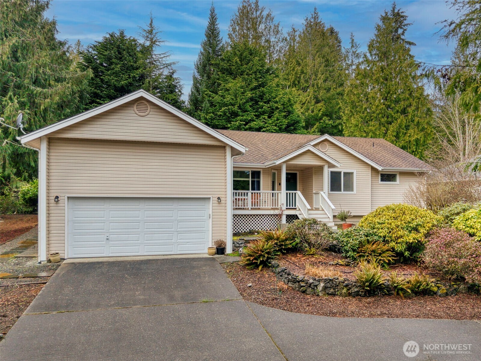 Property Photo: 53 Helm Lane WA 98365