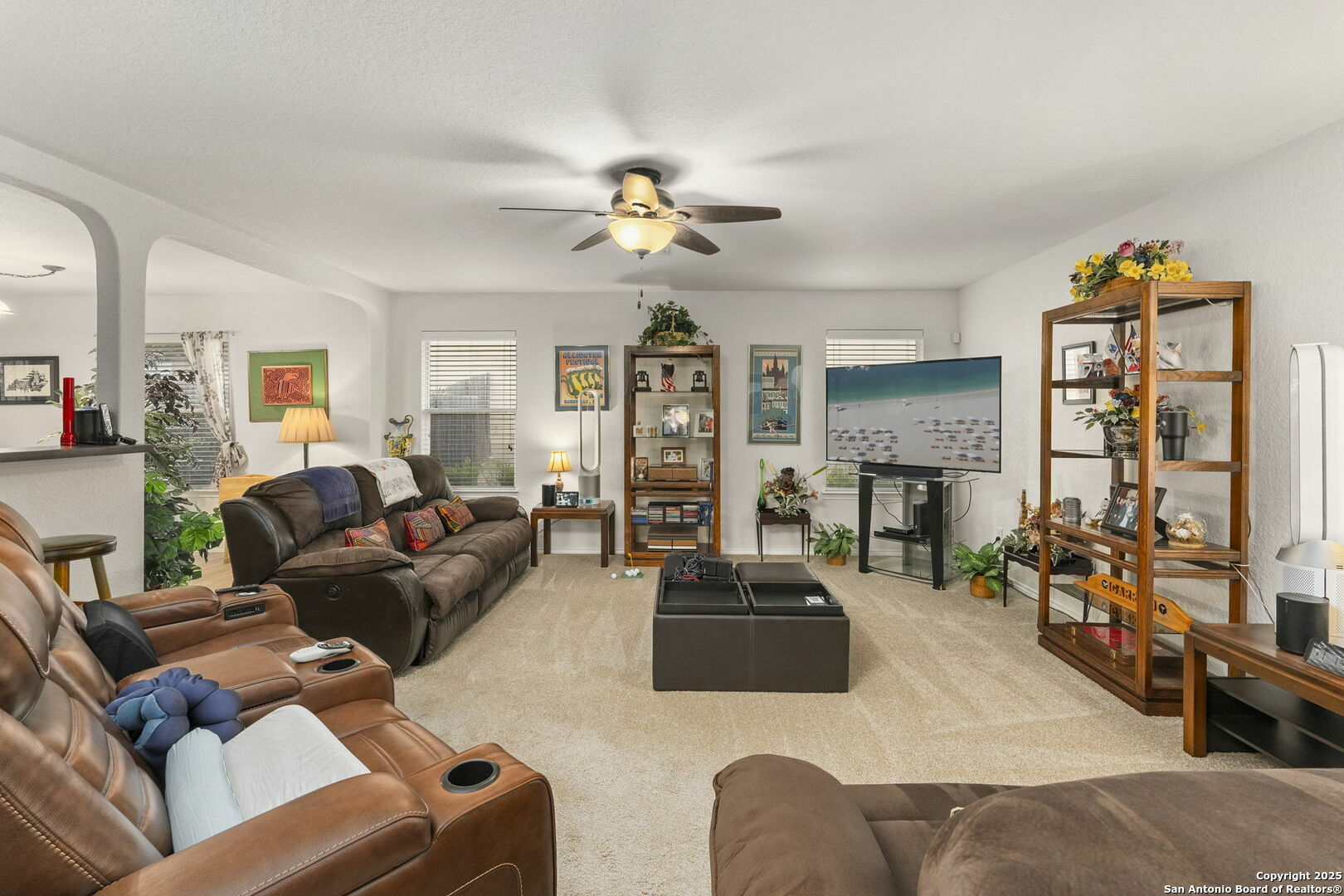 Property Photo: 725 Fountain Gate TX 78108