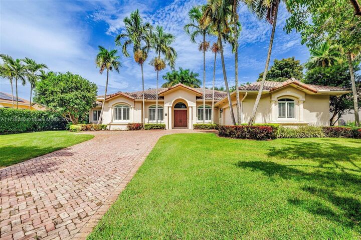 Property Photo: 16721 SW 86th Ct FL 33157