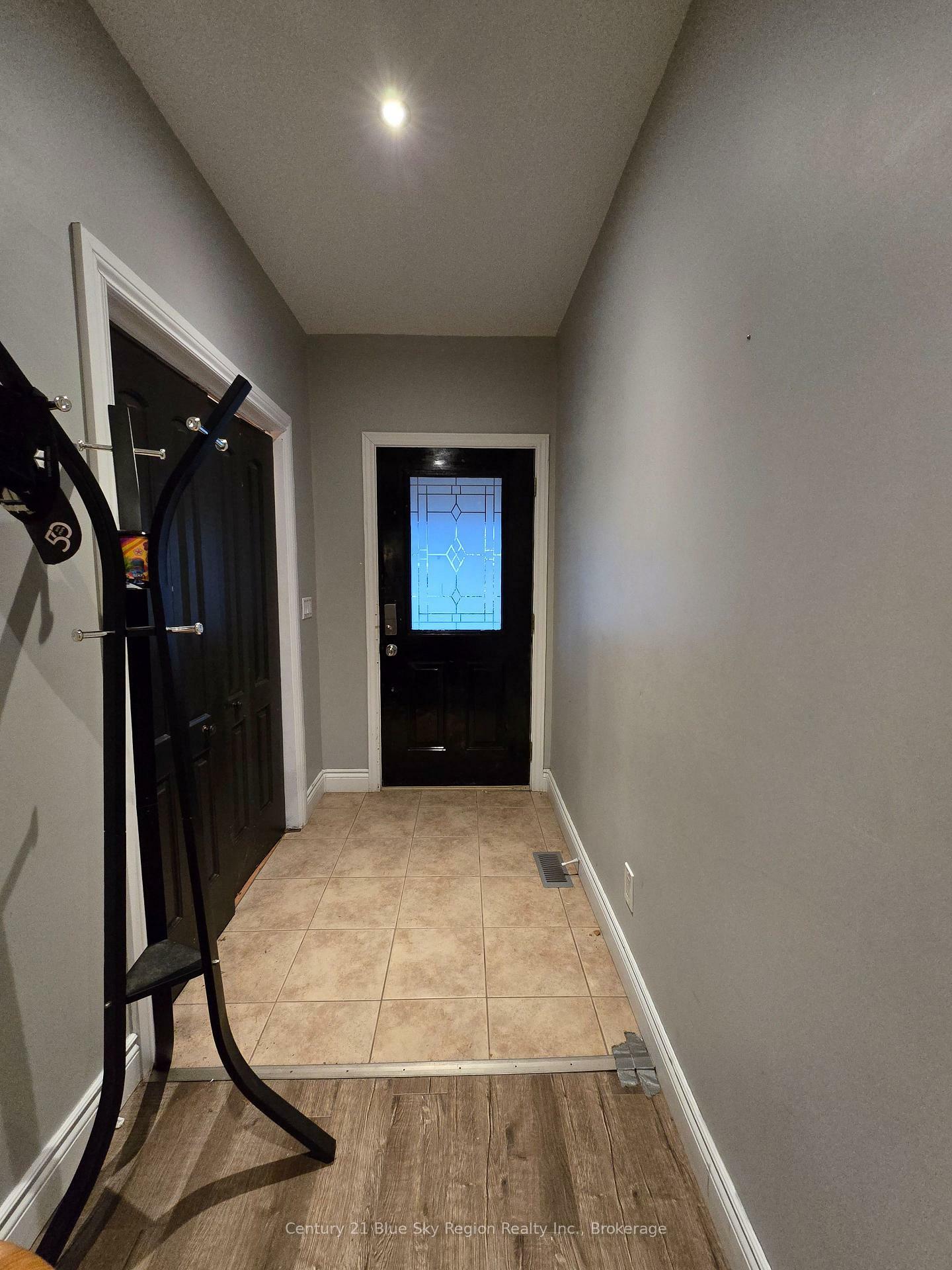 Photo de la propriété: 99 Russell Street ON P2B 1X2