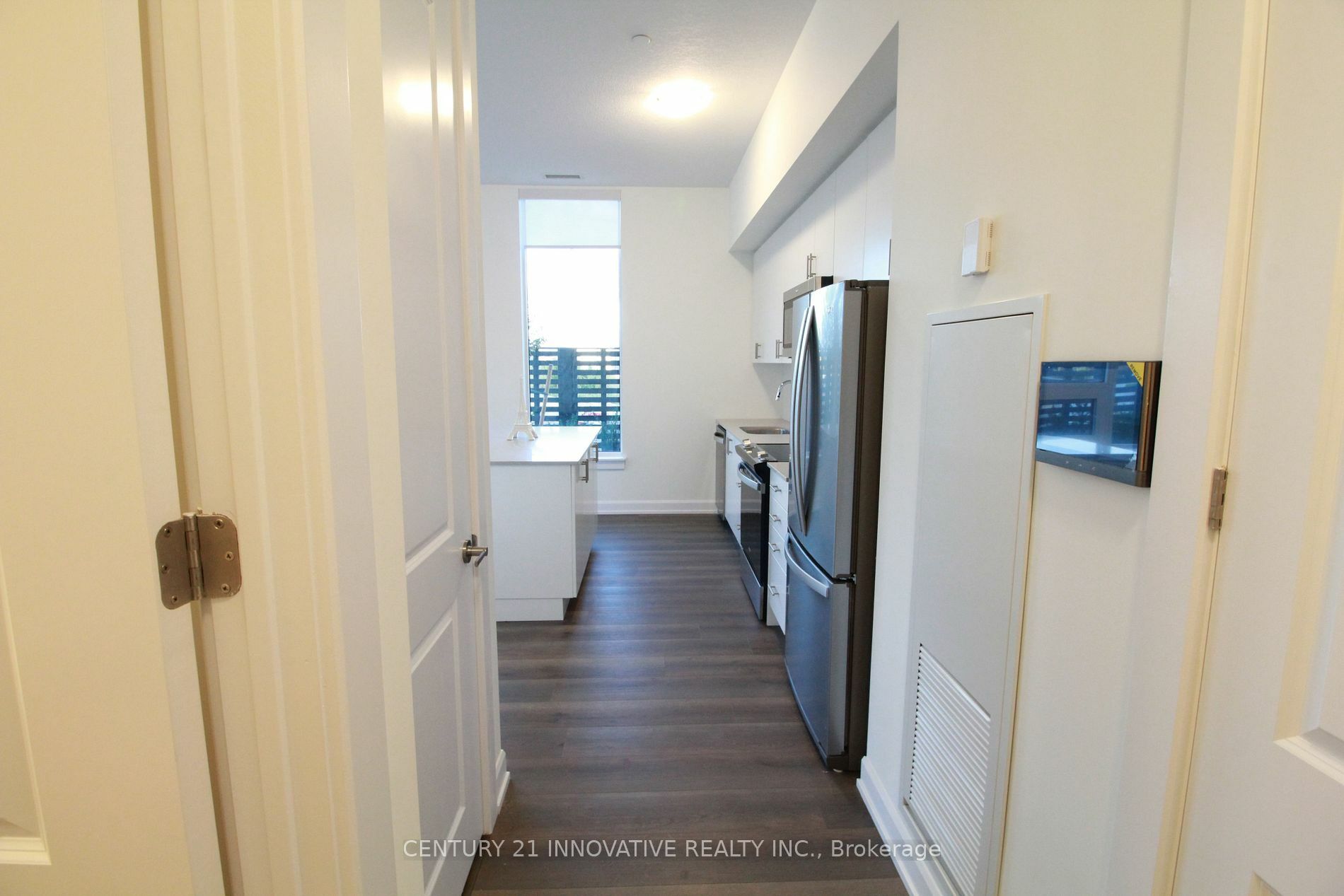 Photo de la propriété:  3200 William Coltson Ave 106  ON L6H 7W6 