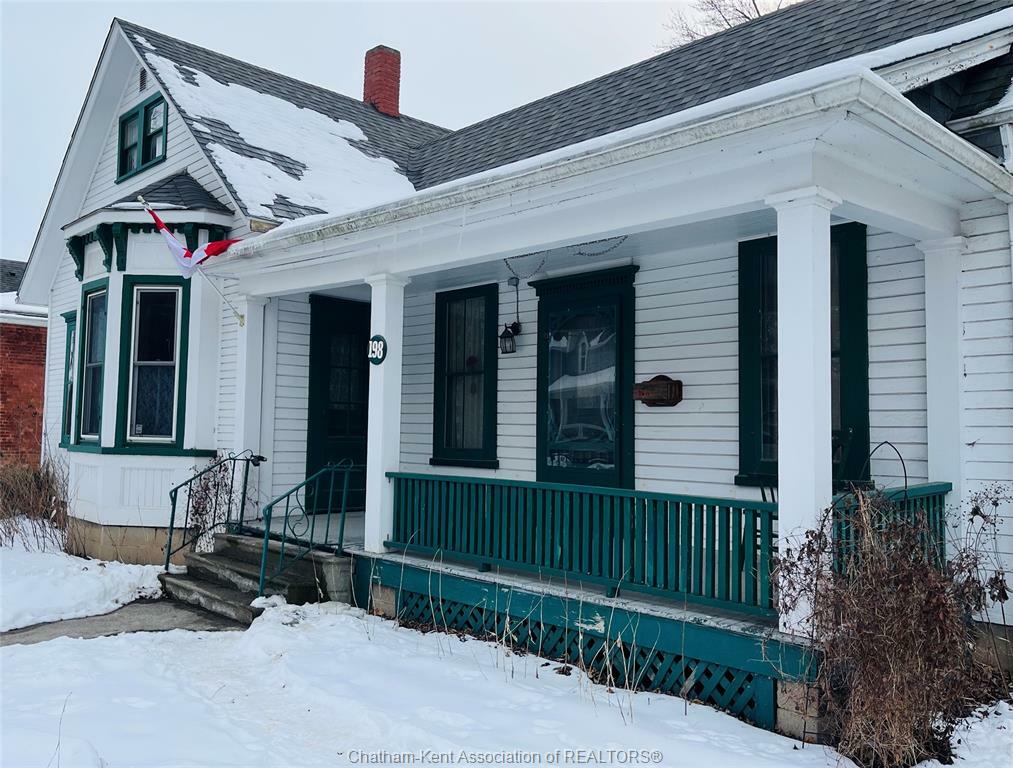 Photo de la propriété:  198 Adelaide Street South  ON N7M 4R9 