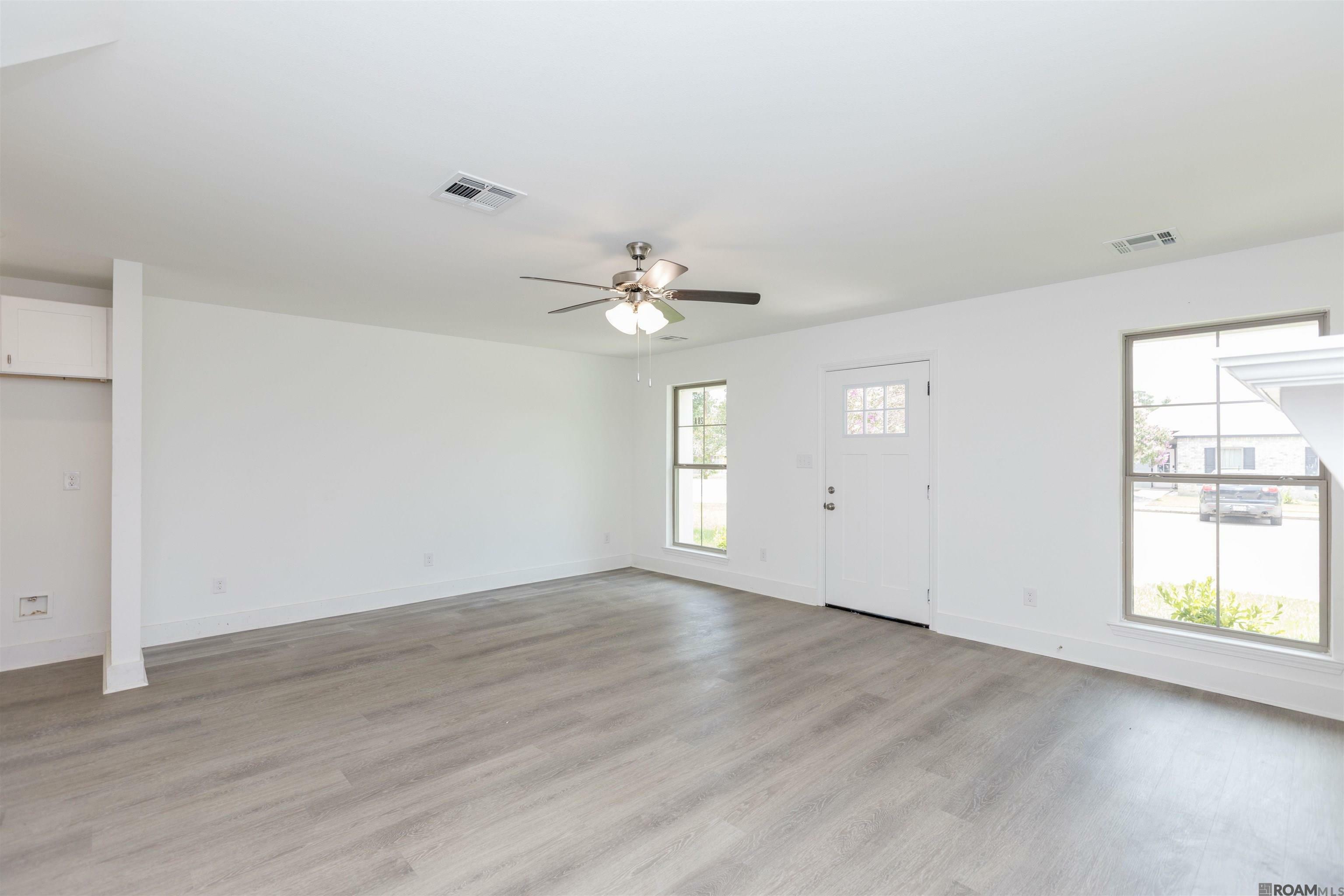 Property Photo:  5101 Paducah Ct  LA 70817 