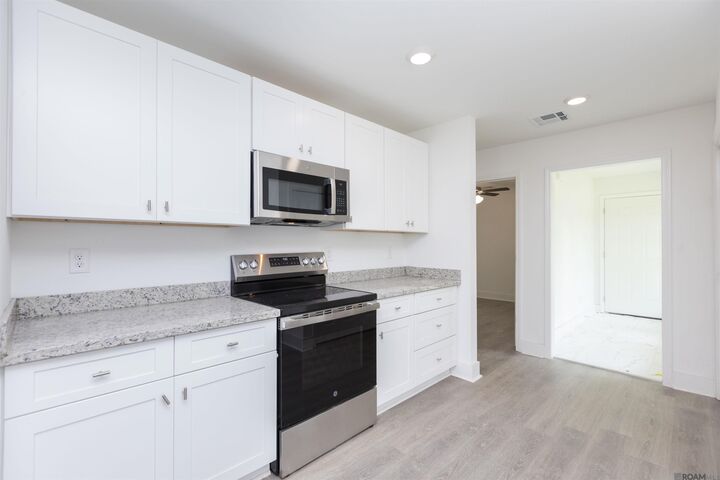 Property Photo:  5101 Paducah Ct  LA 70817 