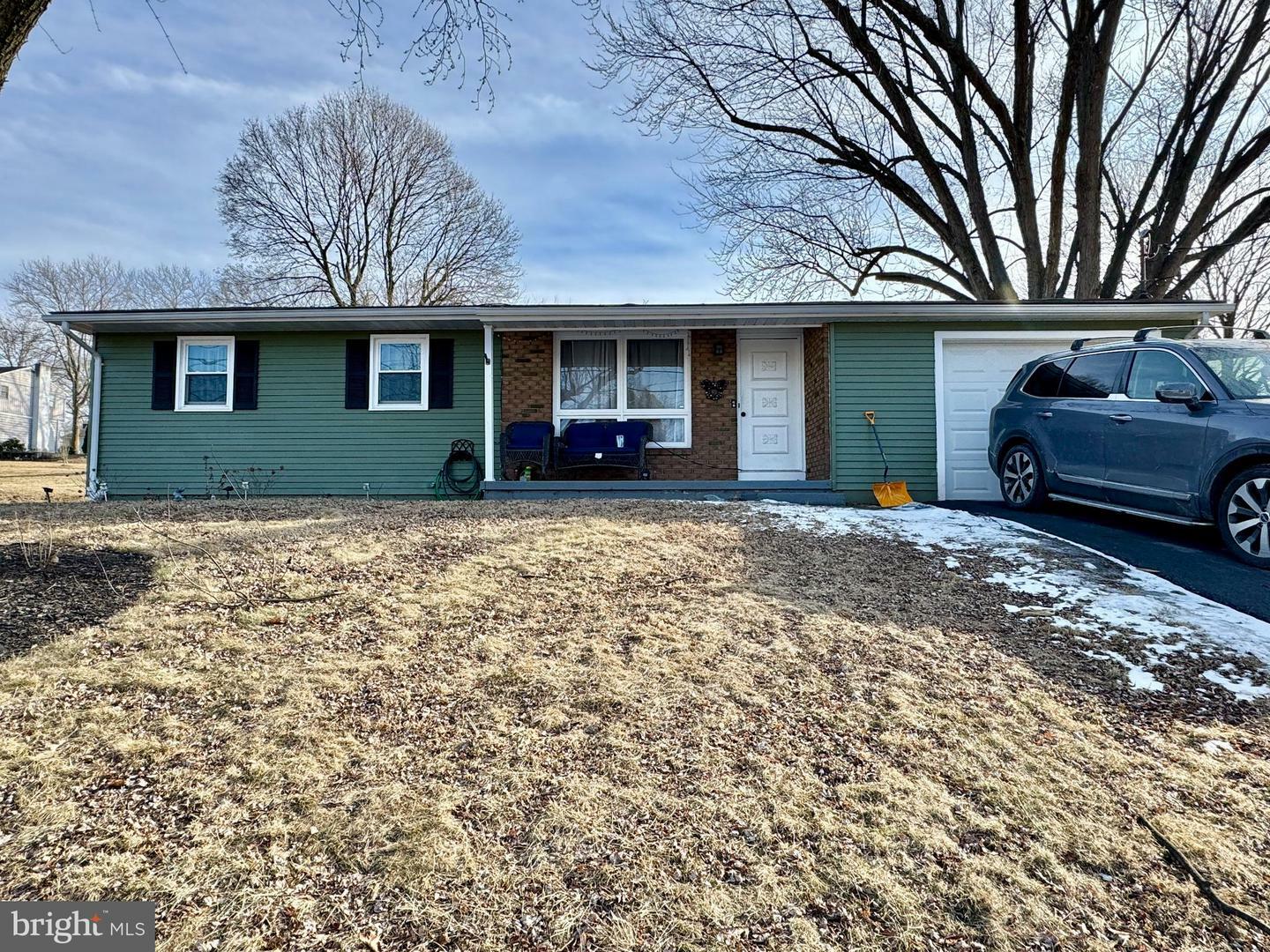 2716 Auburn Avenue  Easton PA 18045 photo