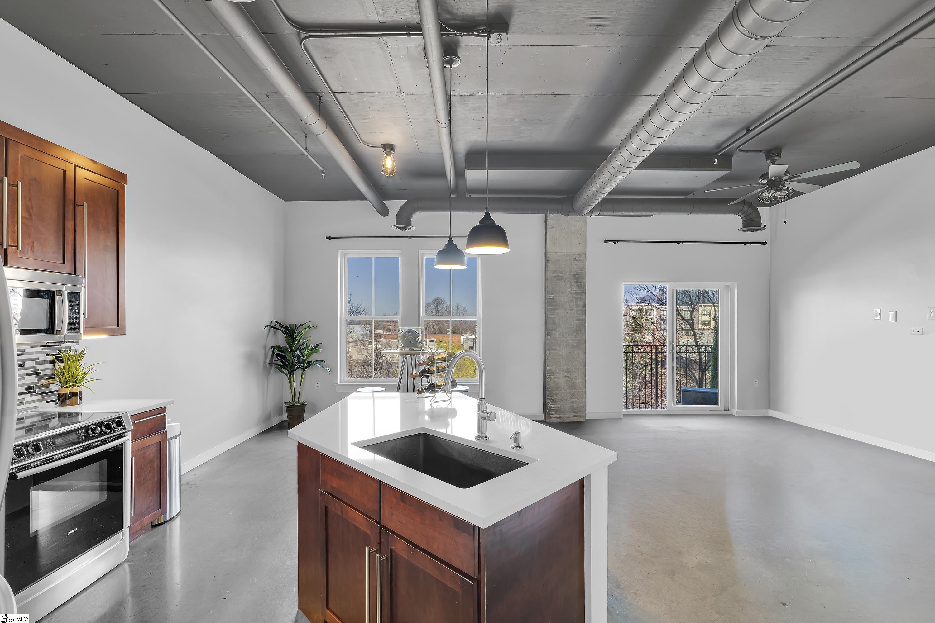 Property Photo: 927 S Main Street Unit #309 SC 29601