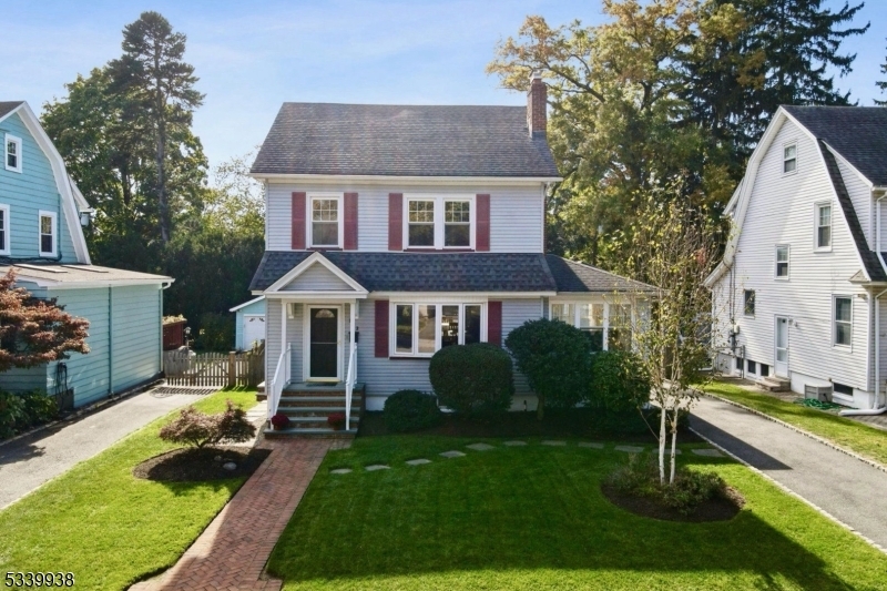 Property Photo:  242 Audley St  NJ 07079 