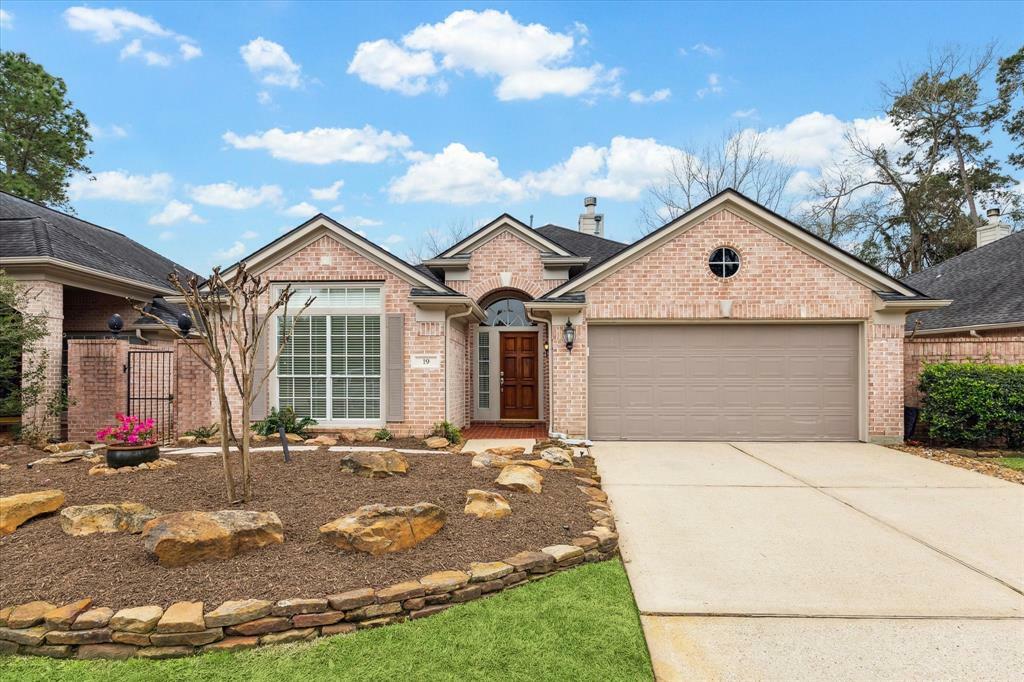 Property Photo: 19 Timberlea Place TX 77382
