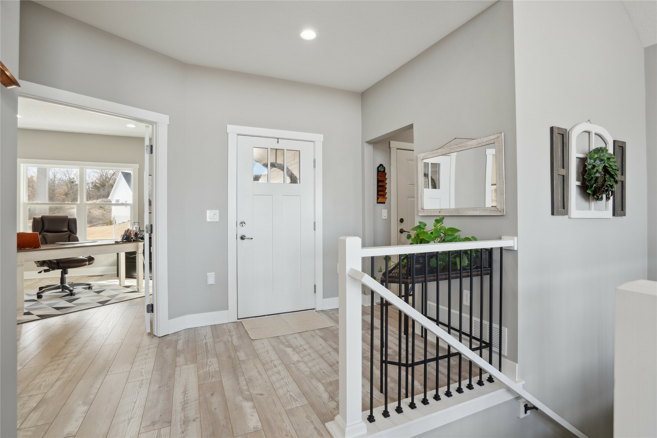 Property Photo: 598 Thunder Road IA 50219