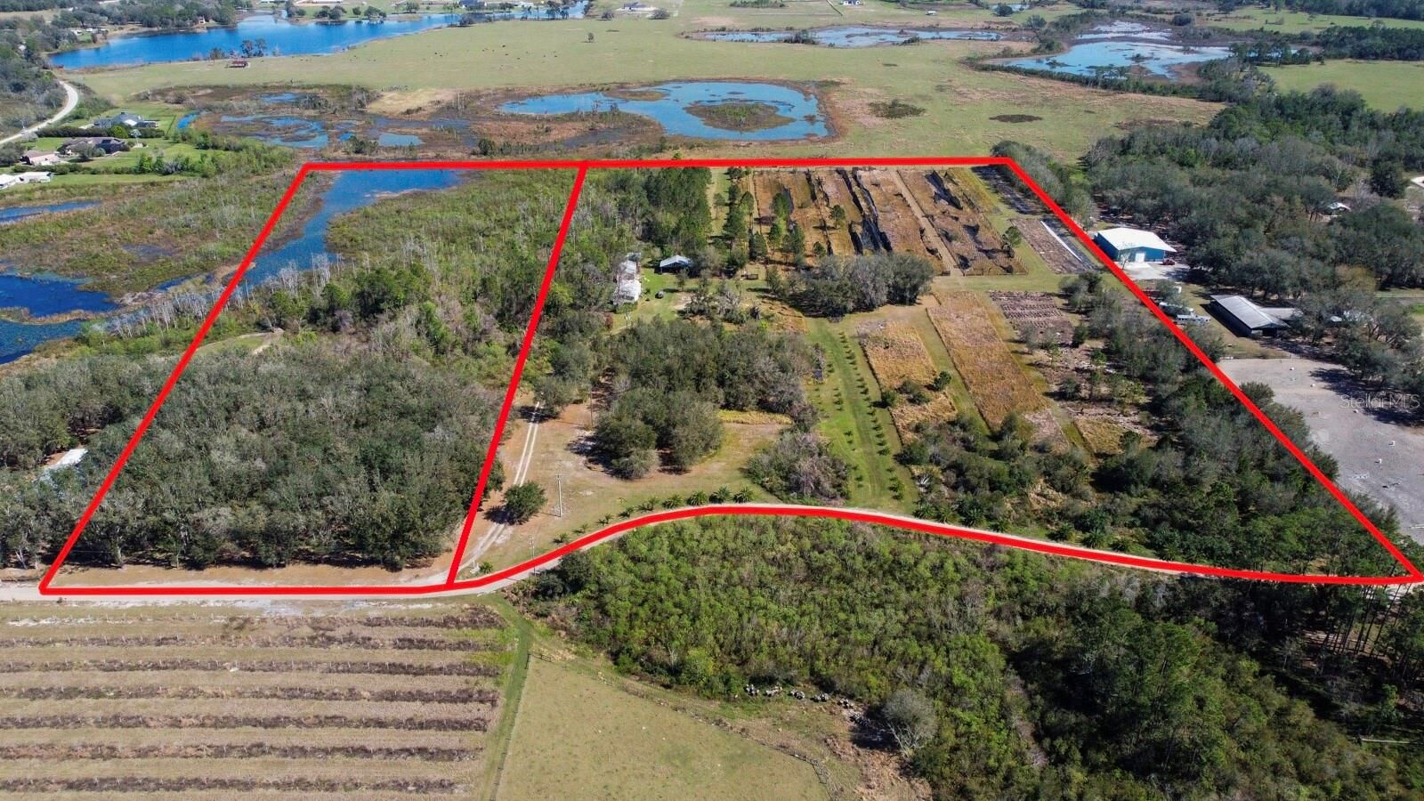 Property Photo: 8122 Pine Island Road FL 34711