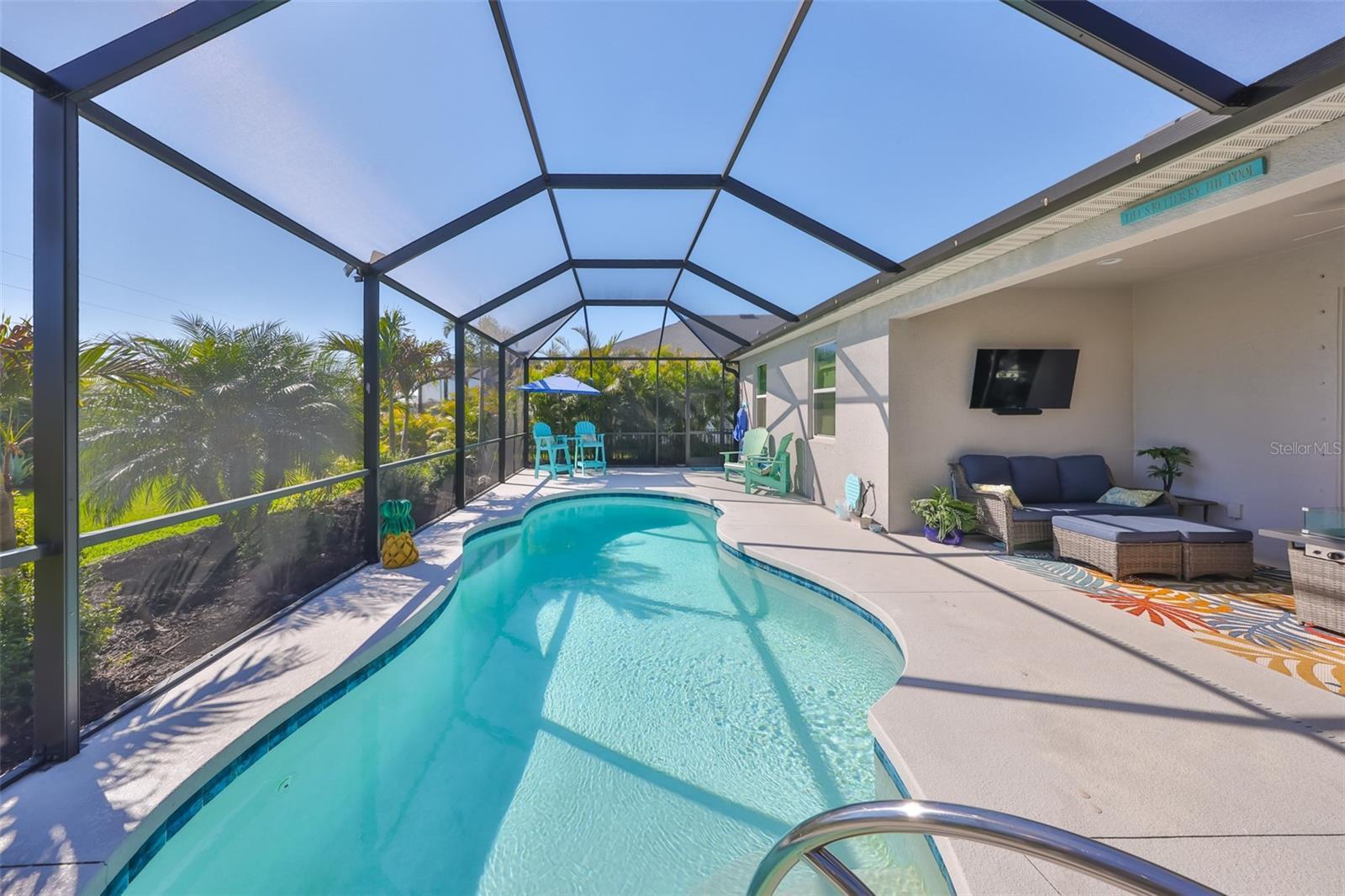 Property Photo:  4516 Renwick Drive  FL 34219 
