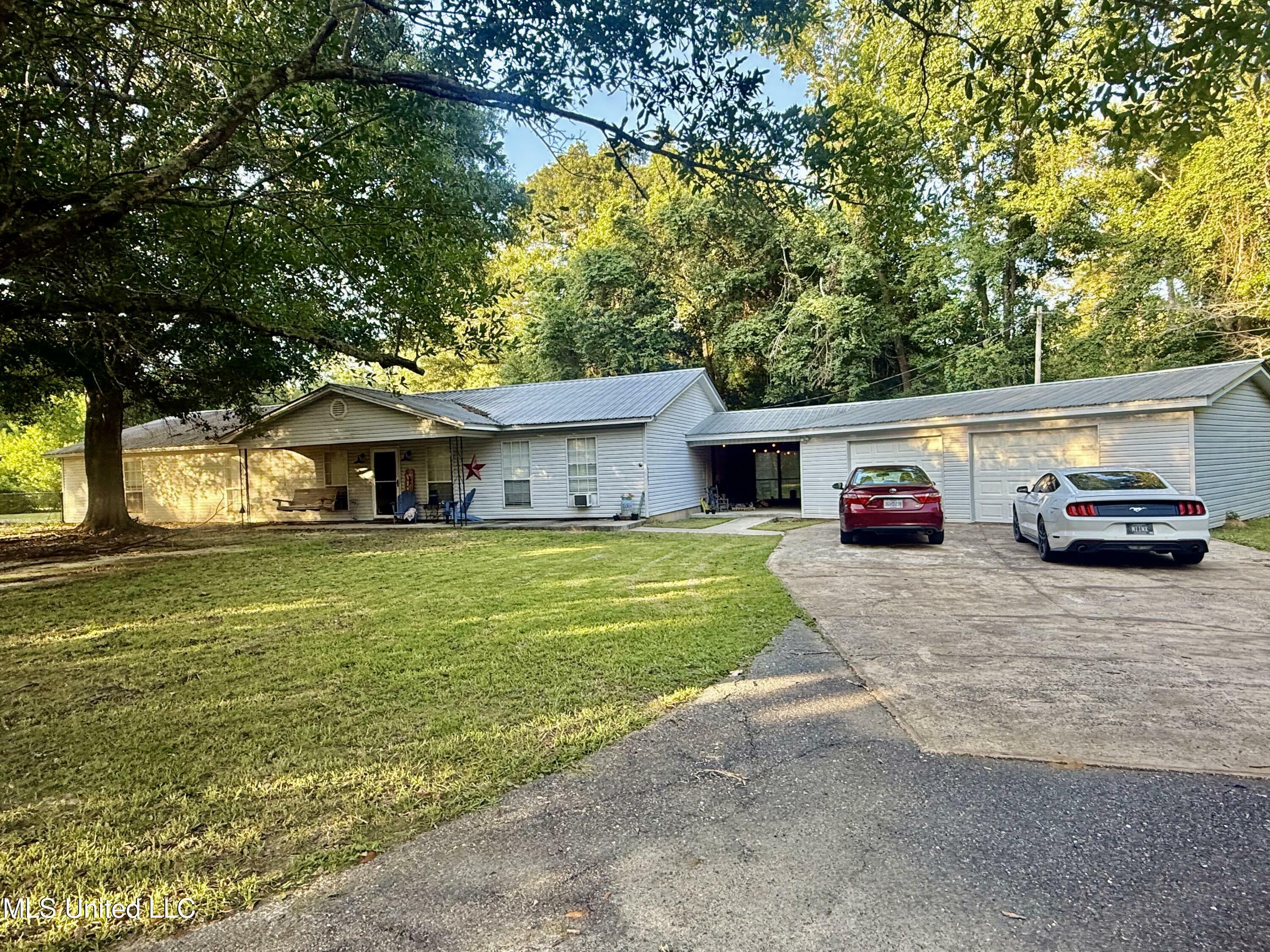 Property Photo: 15304 Old River Road MS 39565