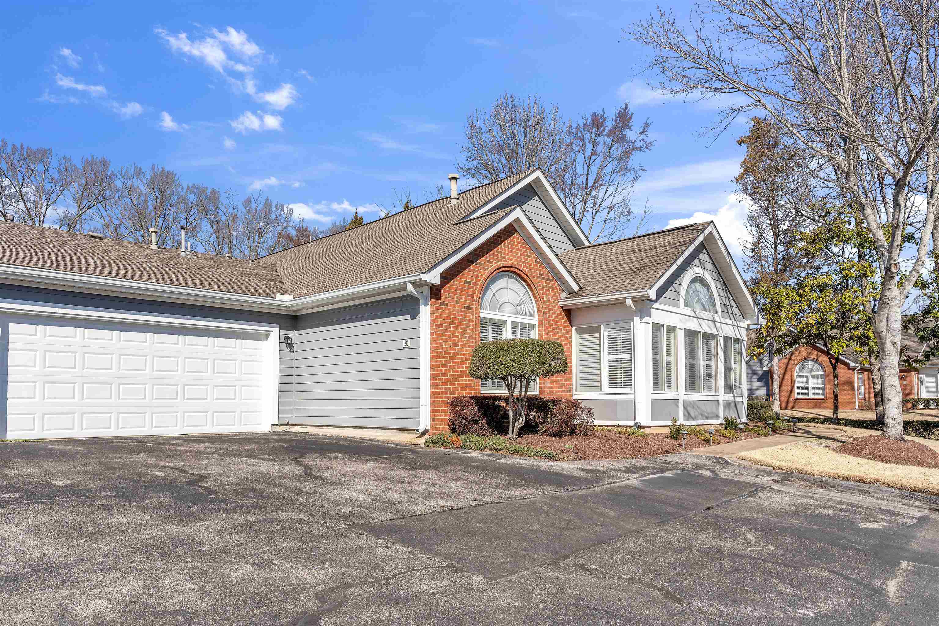Property Photo: 1213 Oak Timber Cir 25 TN 38017