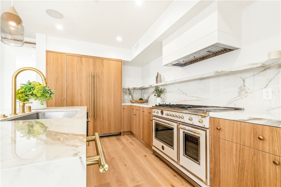 Property Photo: 604 1/2 Narcissus CA 92625