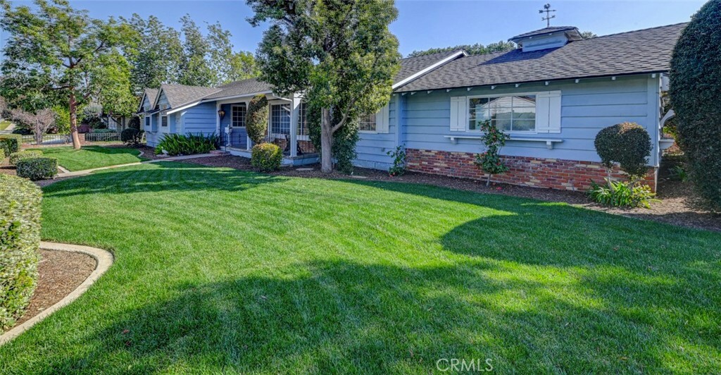 Property Photo: 524 E Hermosa Drive CA 92835
