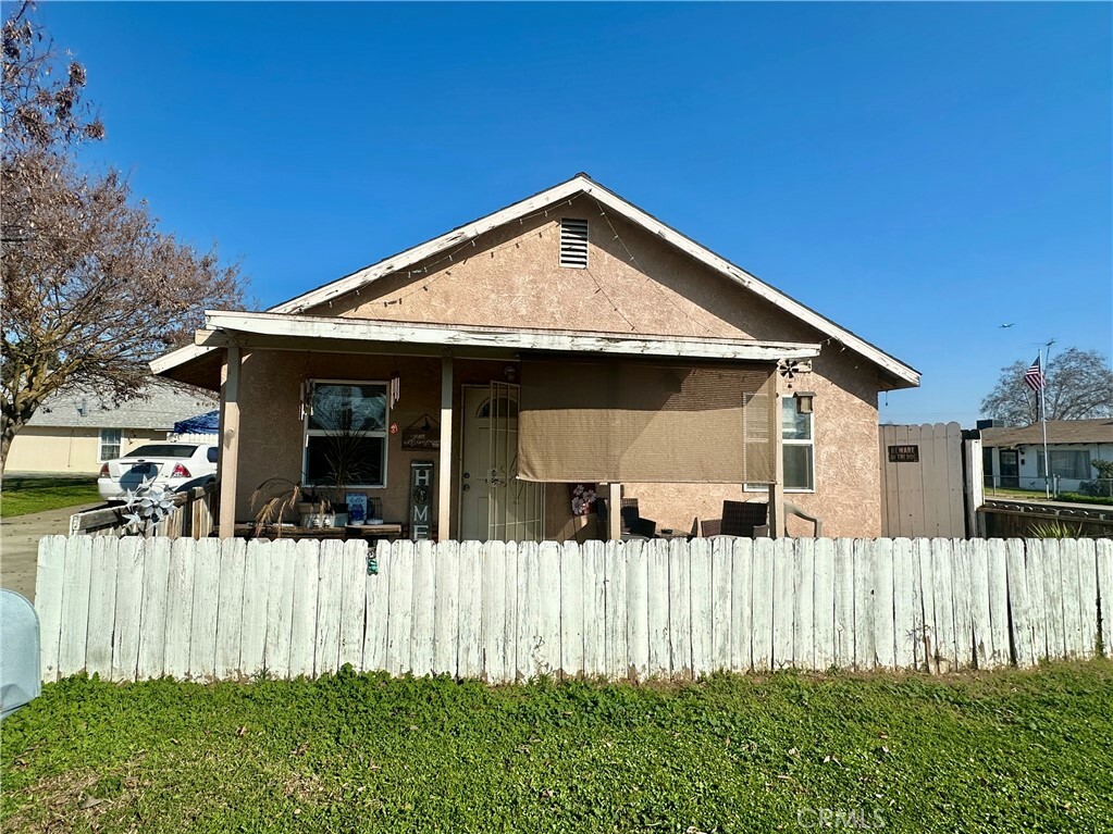 Property Photo:  435 S 4th  CA 93610 