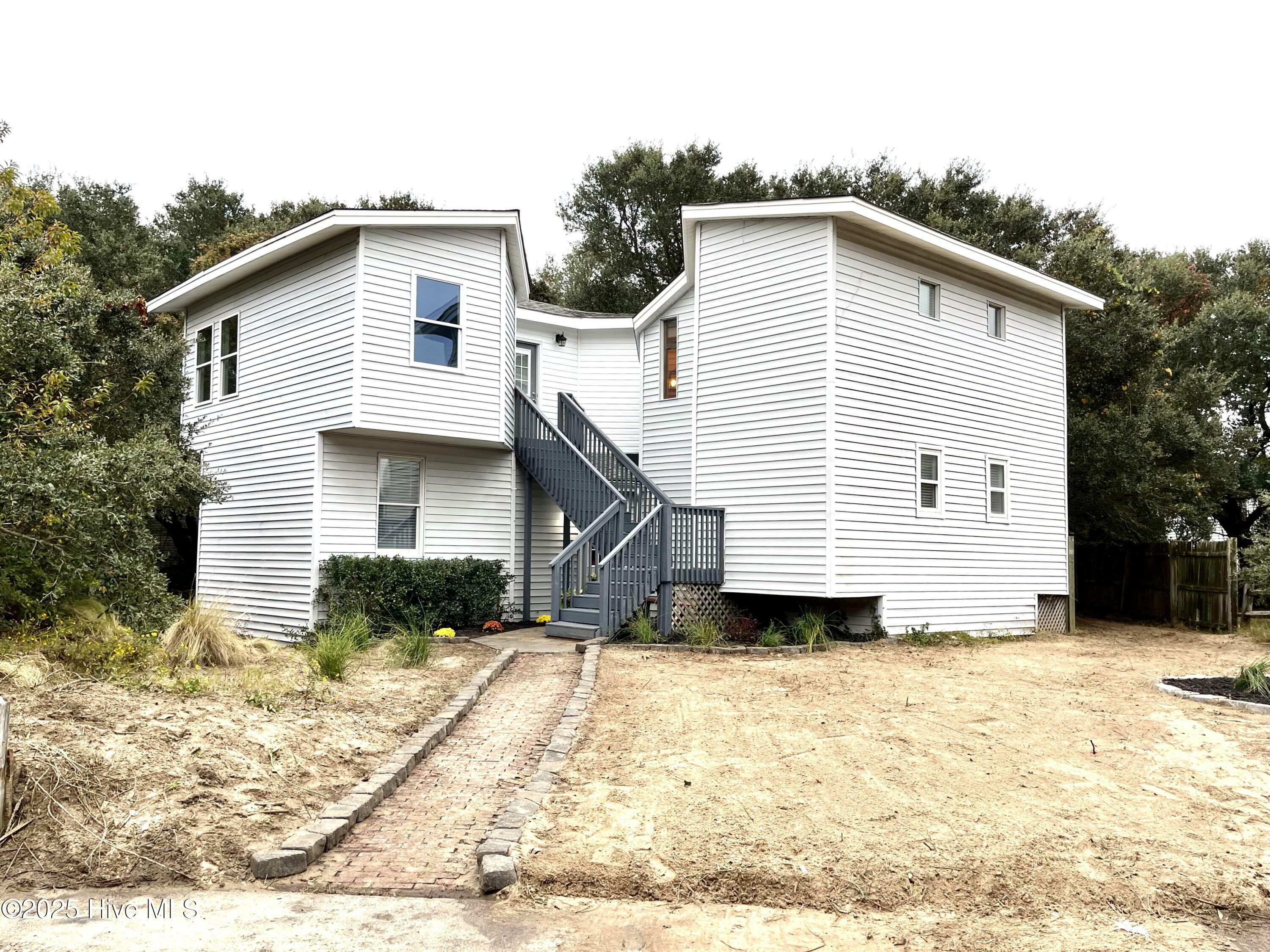 415 W Chowan Street  Kill Devil Hills NC 27948 photo