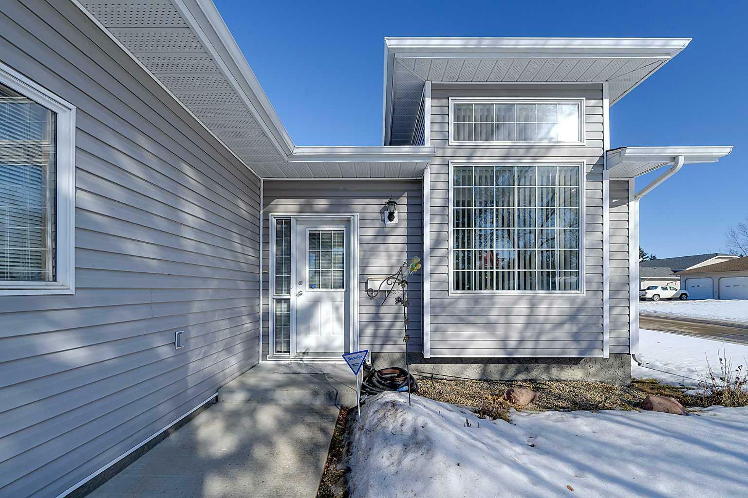 Photo de la propriété:  71 Pickwick Lane S  AB T4L 1T4 