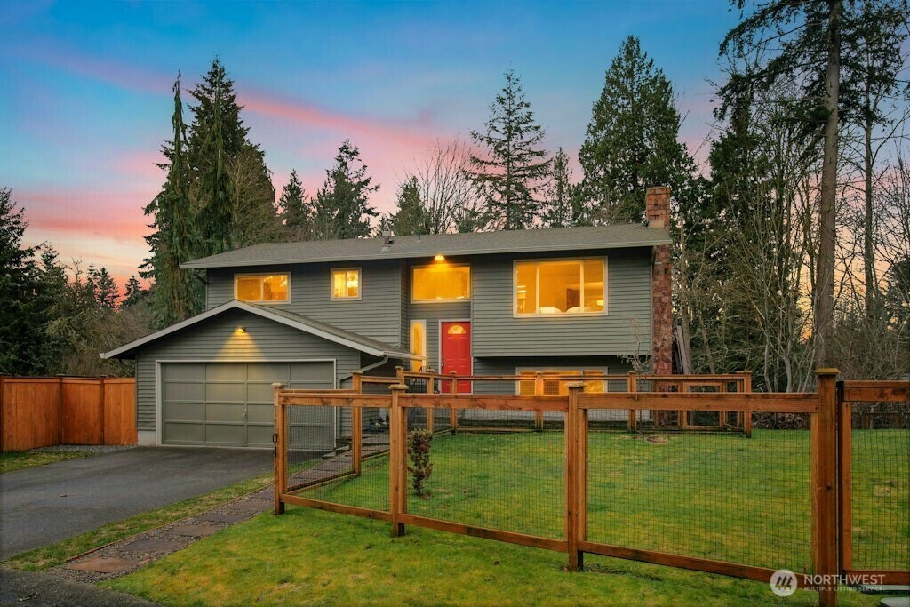 Property Photo:  1104  204th Place SE  WA 98012 