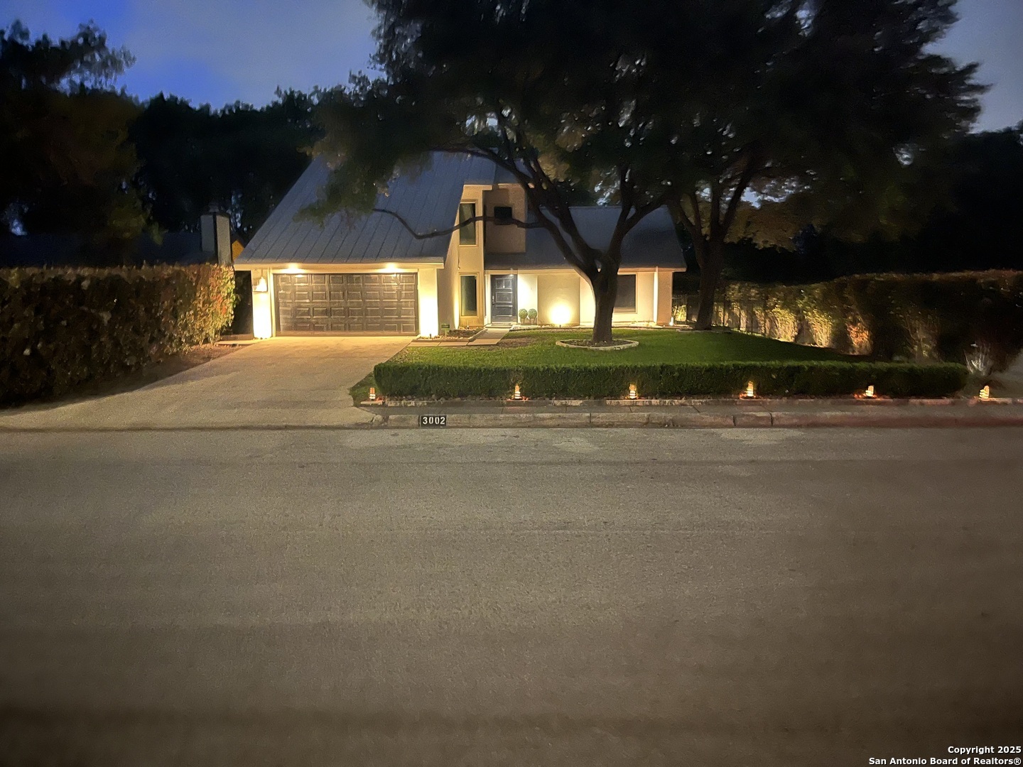 Property Photo: 3002 Shingle Oak Dr. TX 78247