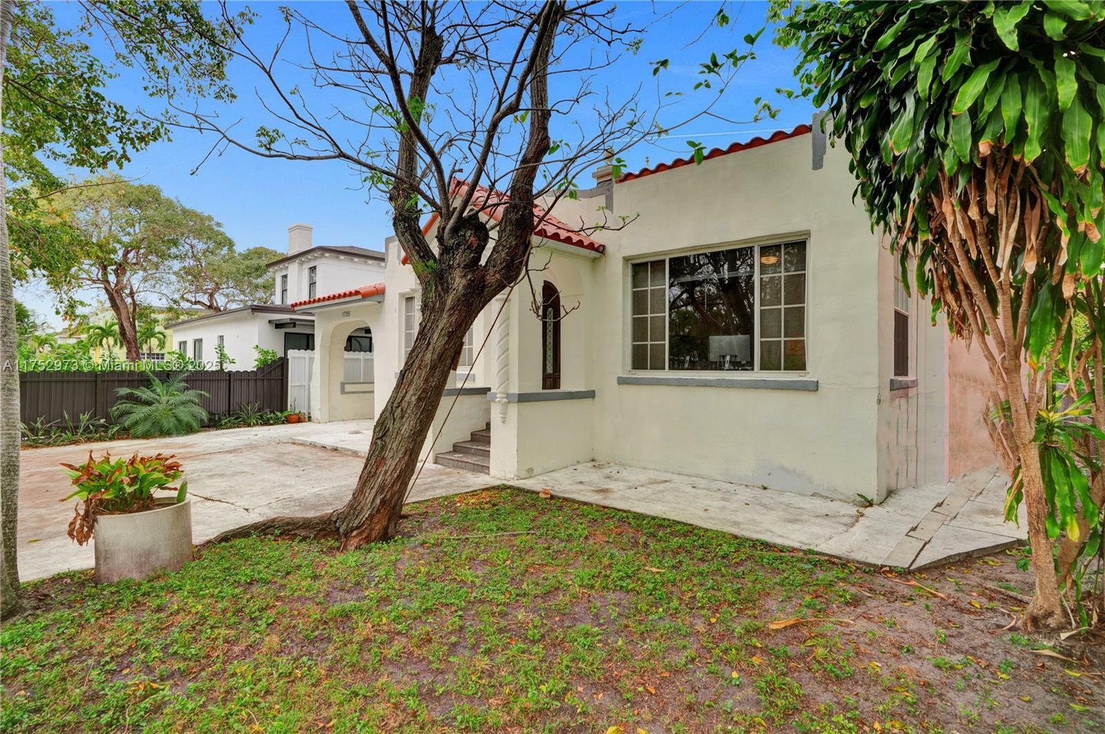 Property Photo:  1785 SW 10th St  FL 33135 