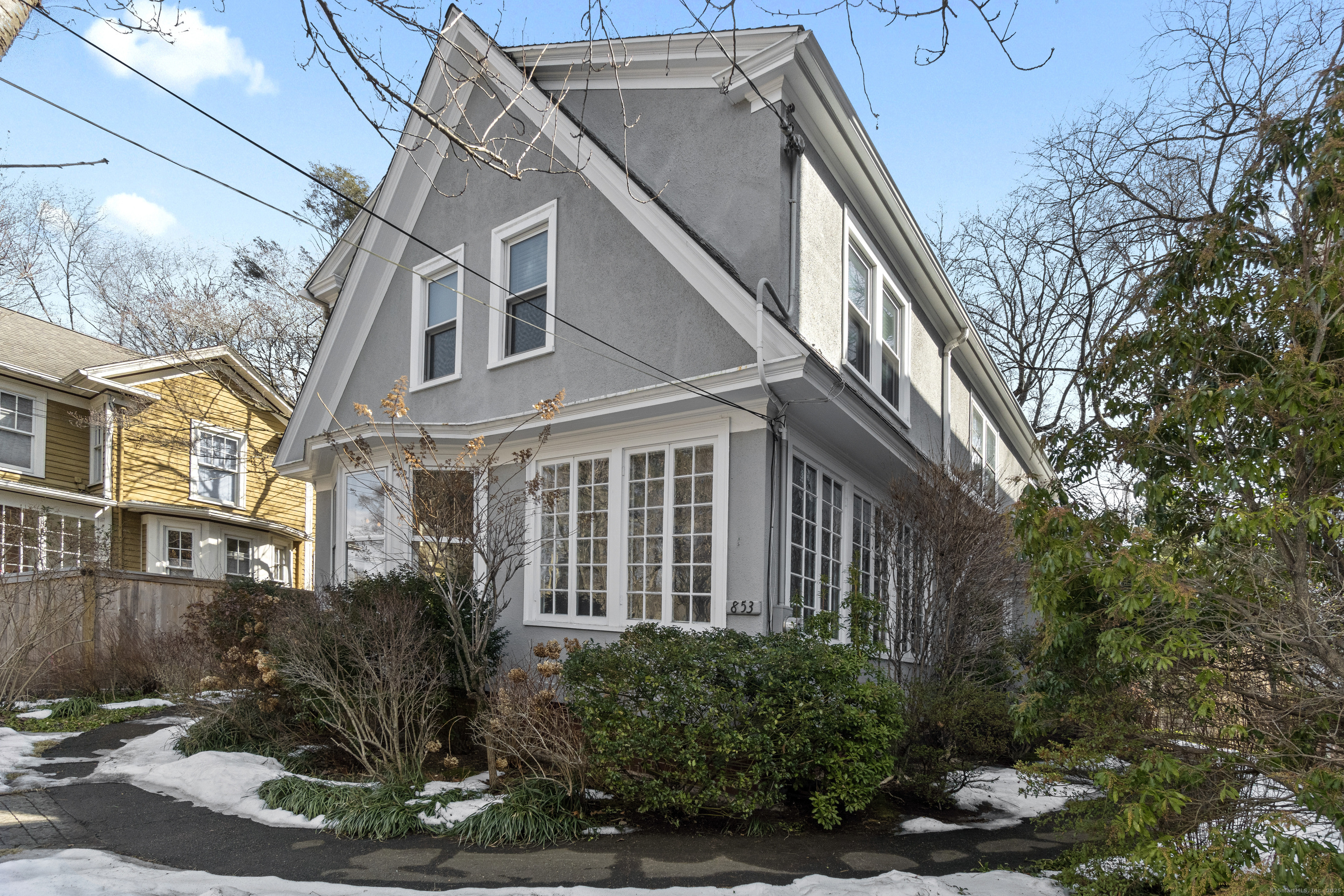 Property Photo:  853 Whitney Avenue  CT 06517 