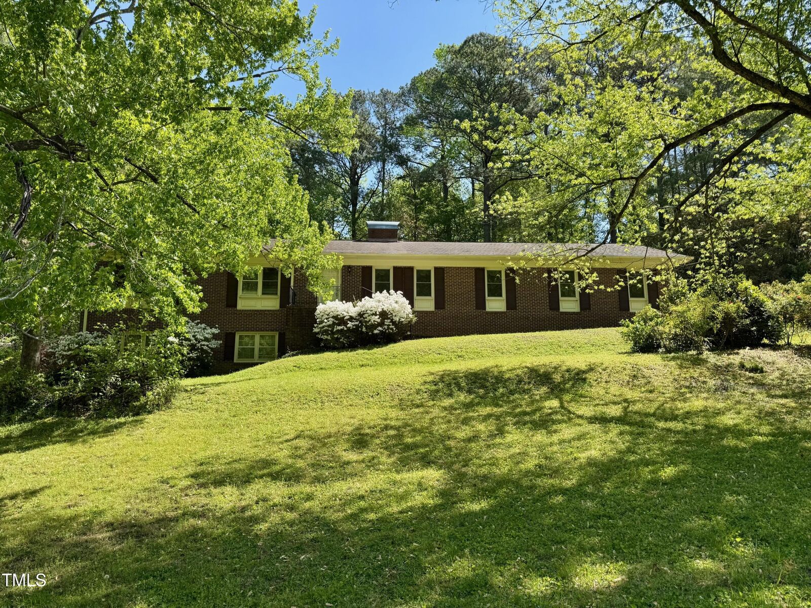 Property Photo: 2118 N Woodland Road NC 27536