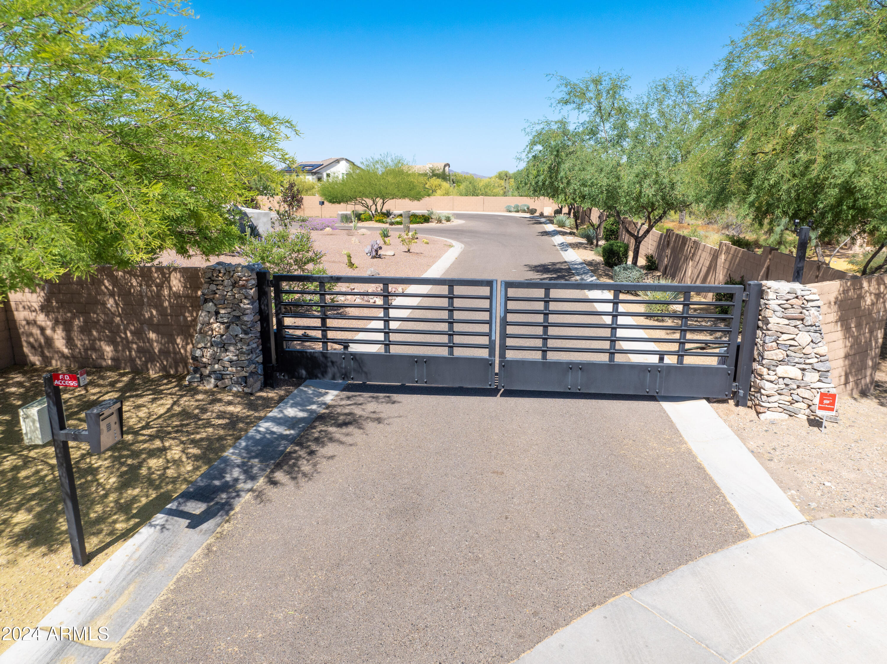 5237 E Montgomery Road  Cave Creek AZ 85331 photo