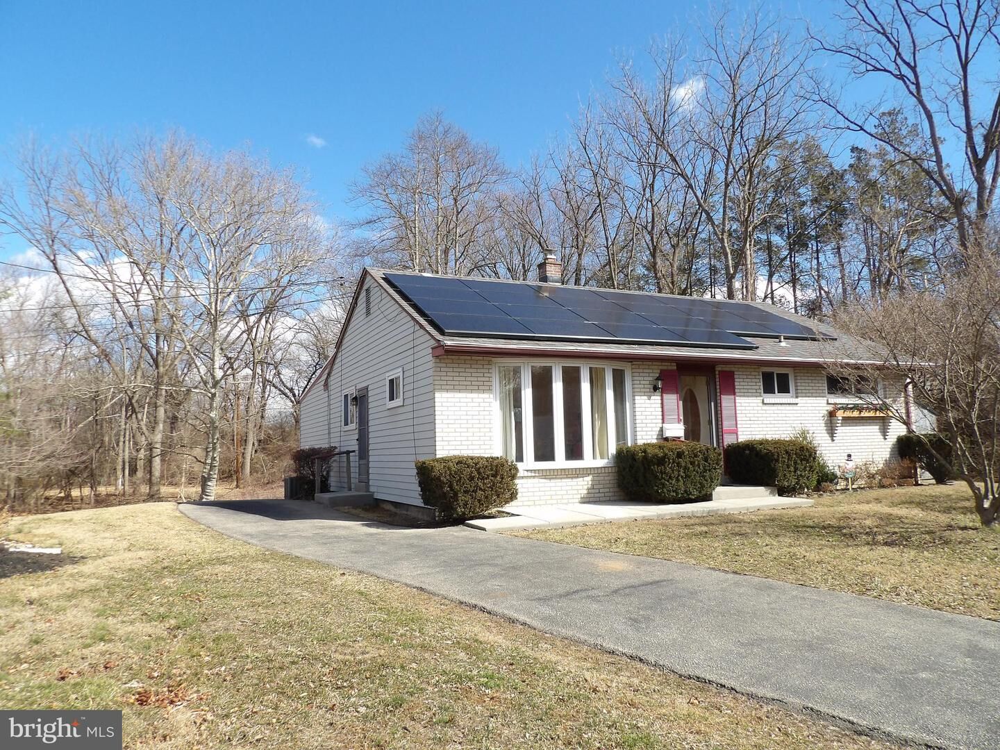 Property Photo:  400 Meadow Lane  PA 19075