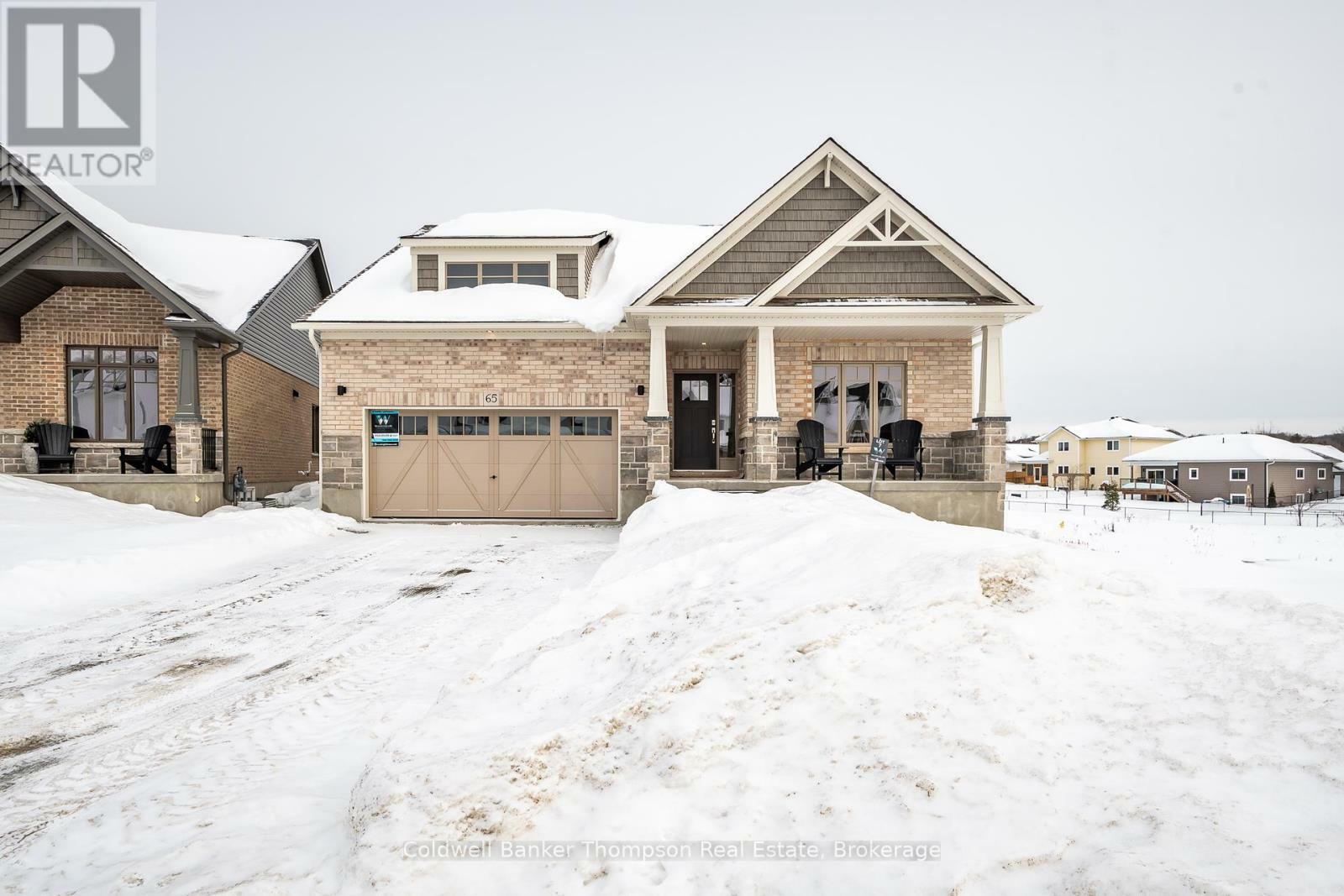 Property Photo:  65 Eaglecrest Avenue  ON P1H 0G5 