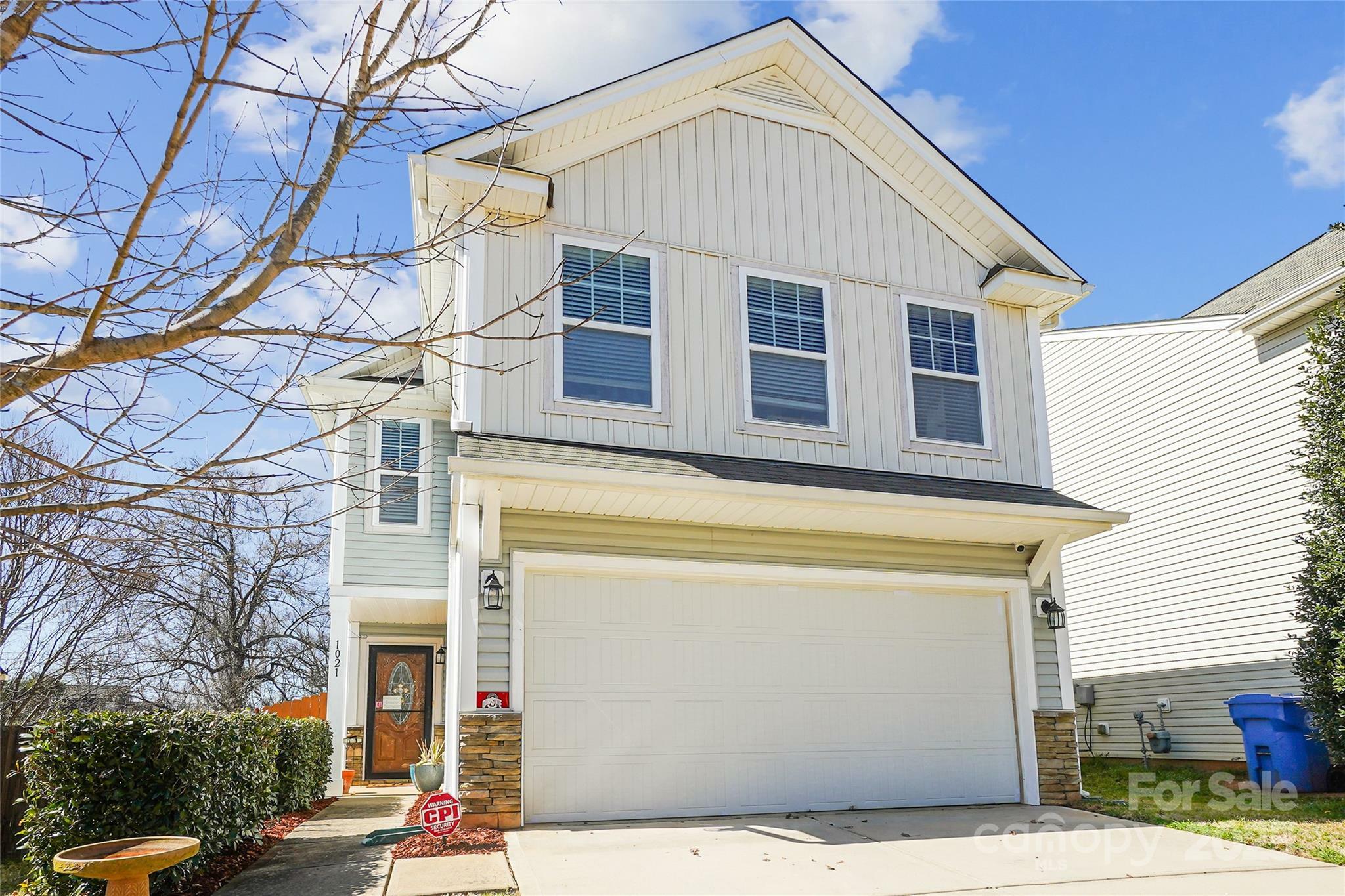Property Photo: 1021 Joselynn Drive NC 28054