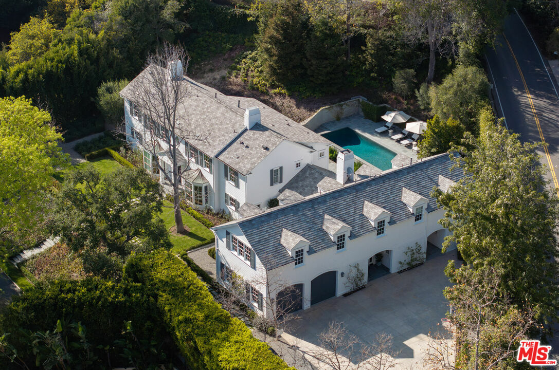 Property Photo: 1801 Westridge Rd CA 90049