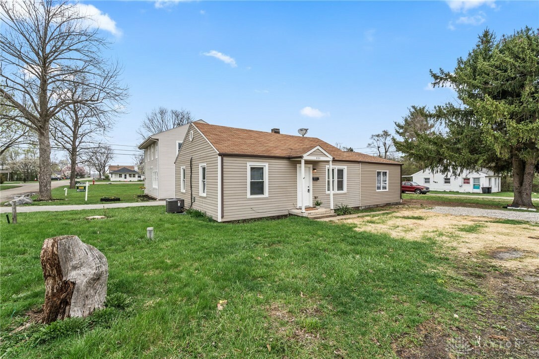 Property Photo:  352 Queen Road  OH 45341 