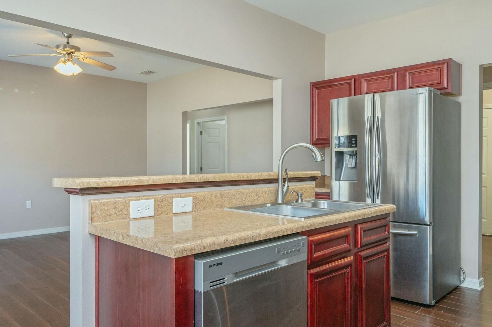 Property Photo:  202 Ladue Avenue  FL 32539 