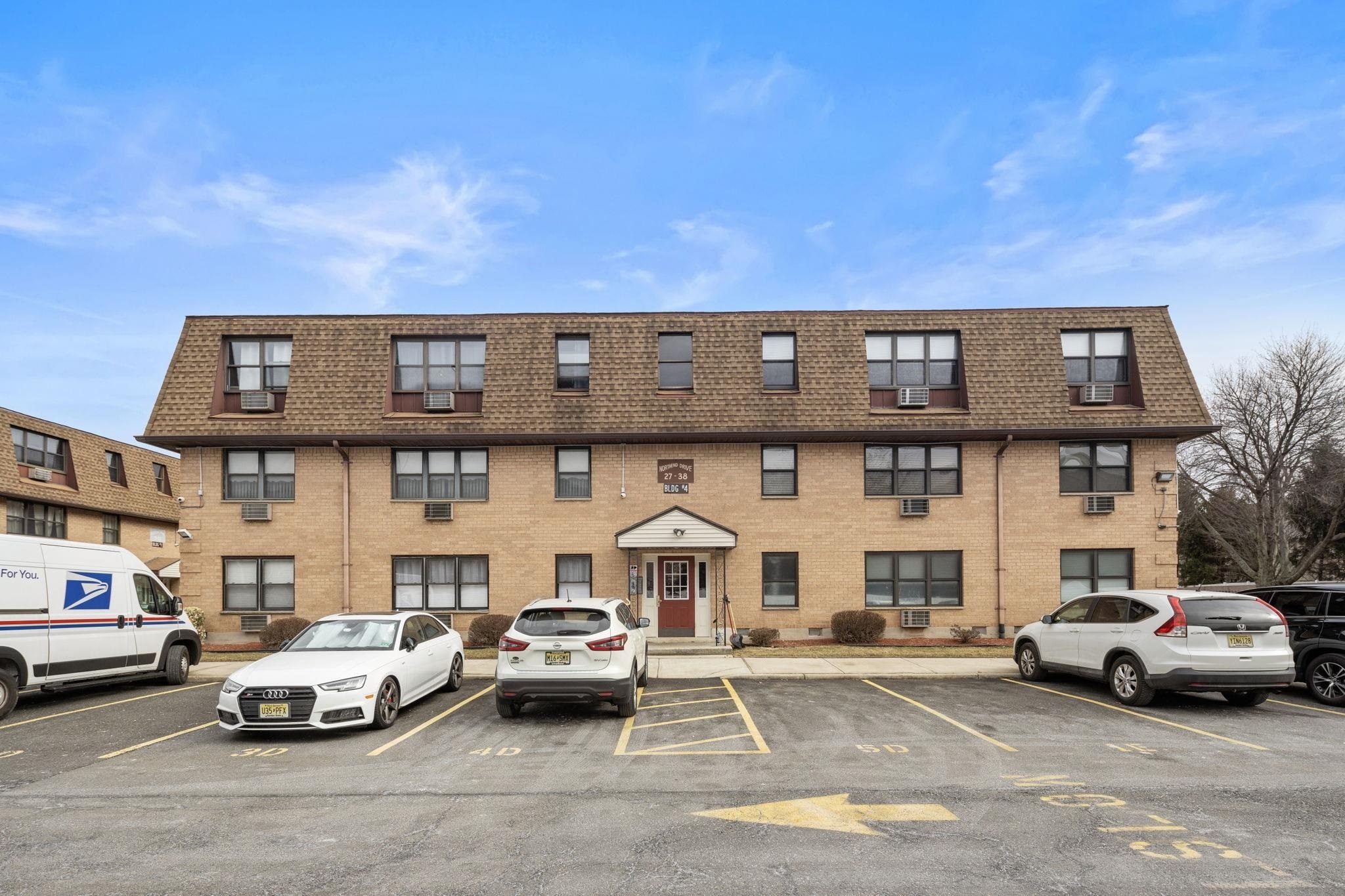 Property Photo:  36 North End Dr  NJ 07094 