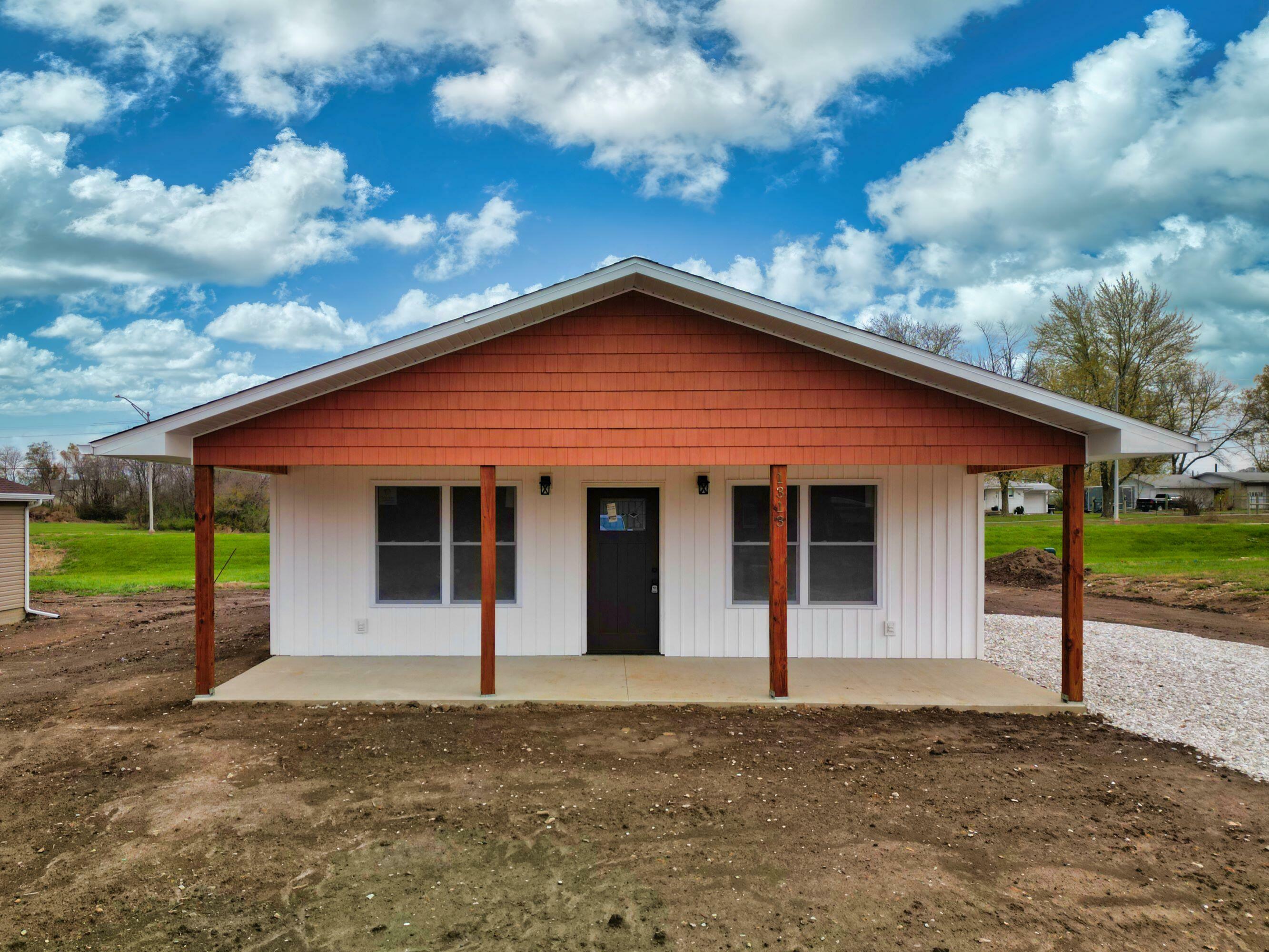 Property Photo: 1313 E Bias Lane MO 65240