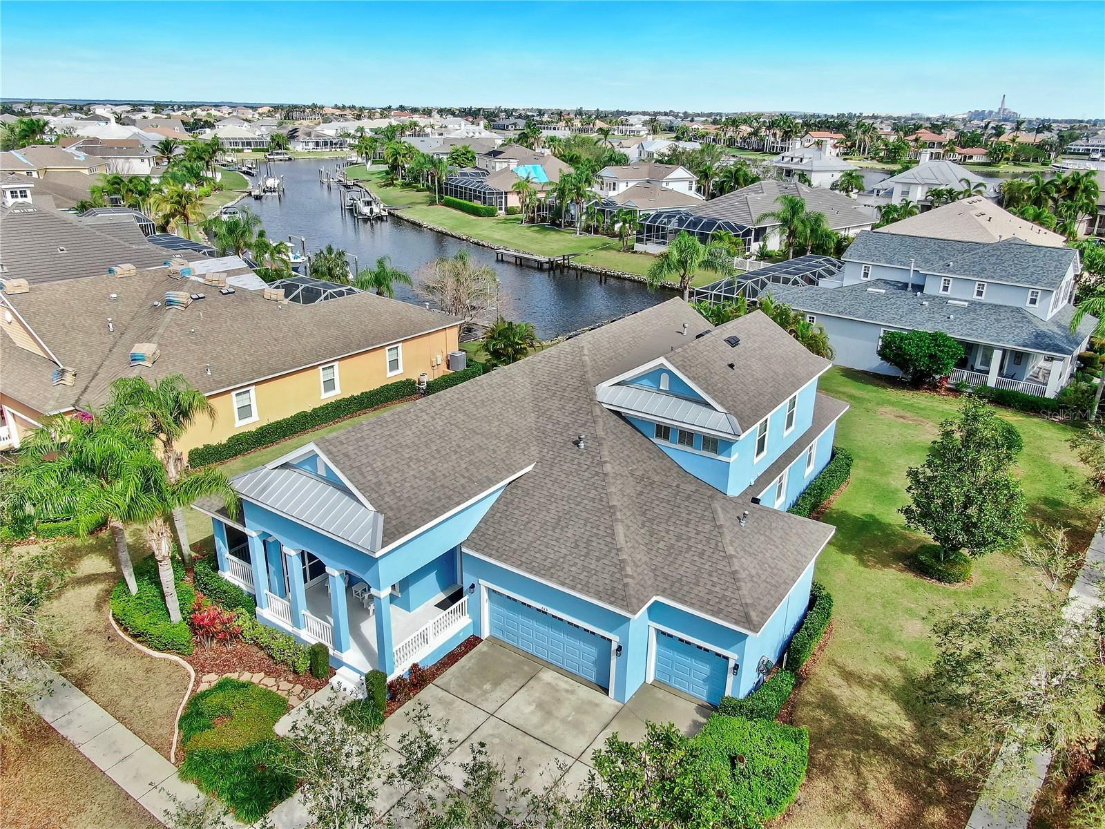 Property Photo: 613 Manns Harbor Drive FL 33572