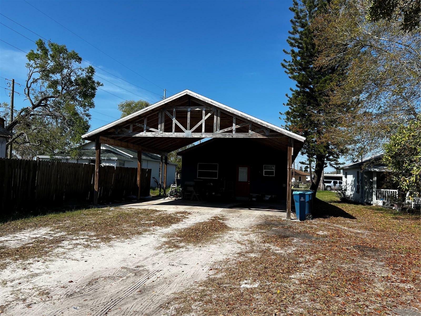 Property Photo:  586 N 8th Street  FL 33839 