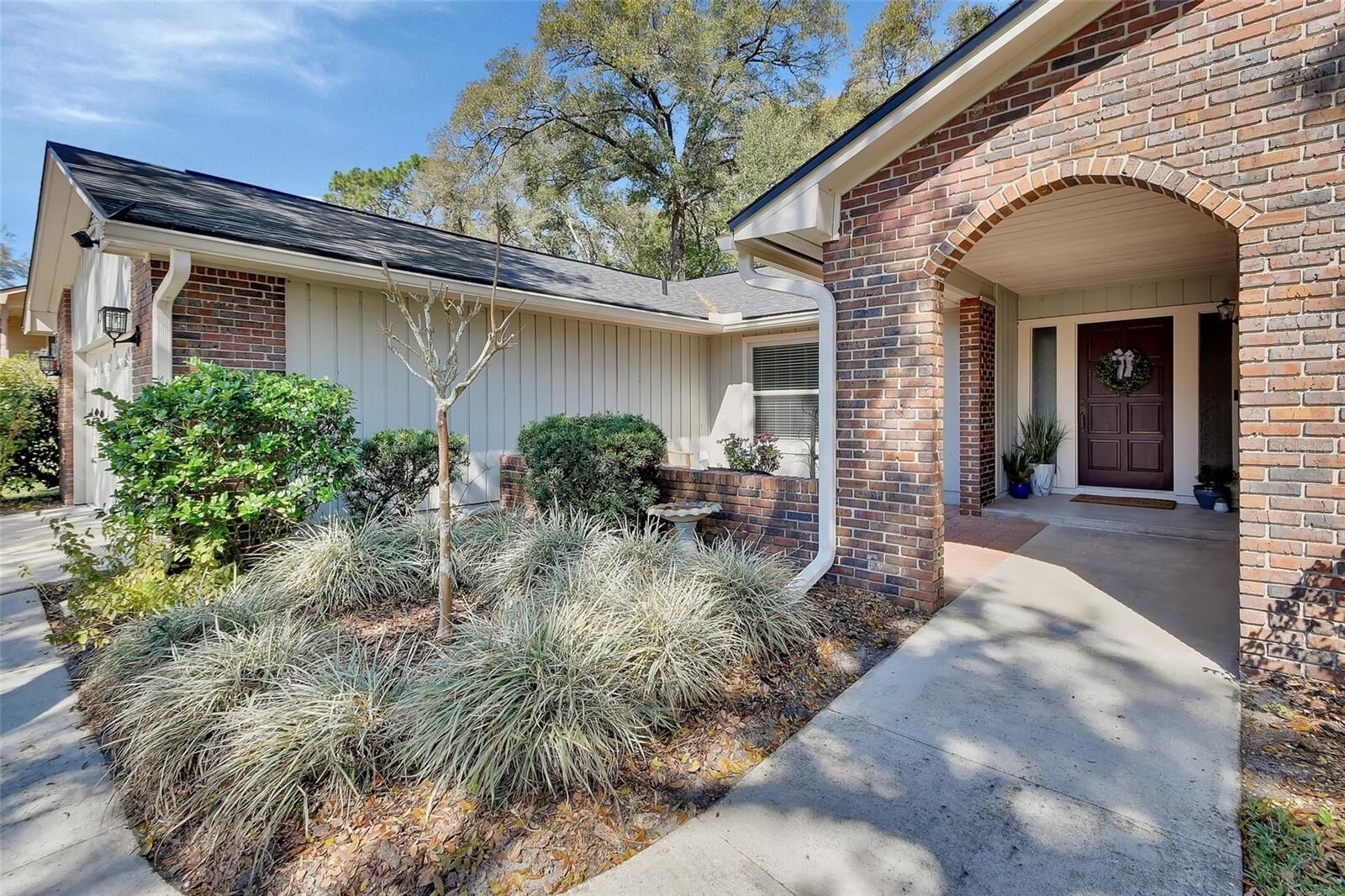 Property Photo: 857 Westchester Drive FL 32724