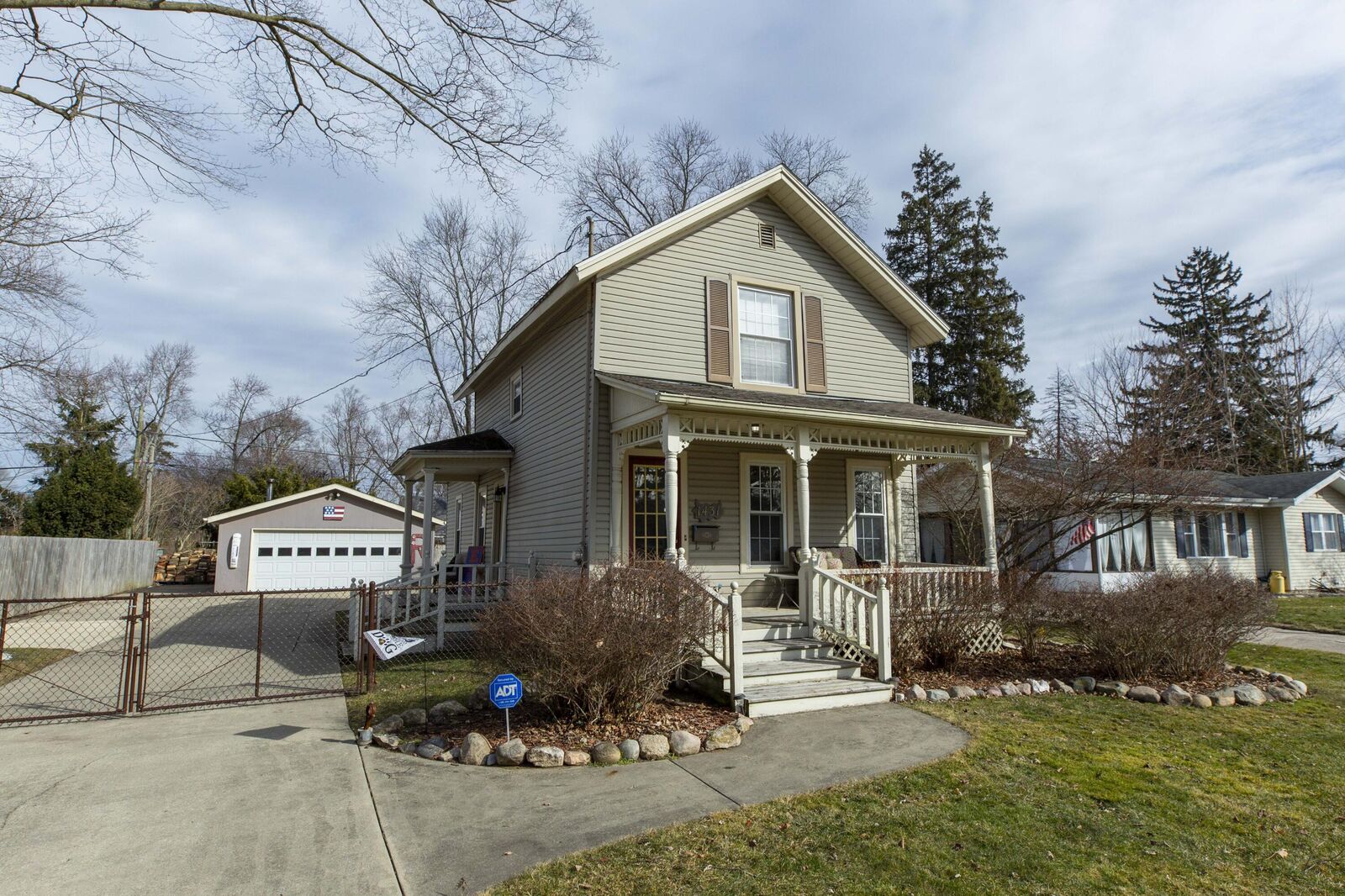Property Photo: 1431 Regent Street MI 49120
