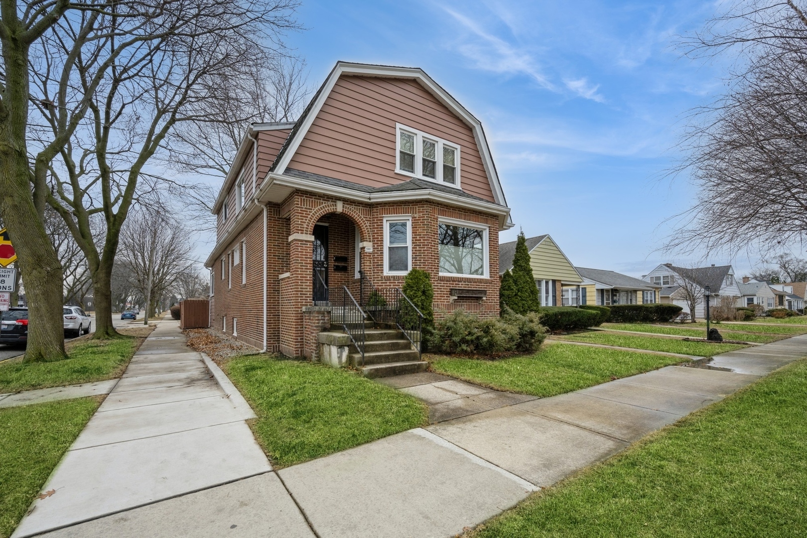 Property Photo:  5801 Carol Avenue  IL 60053 