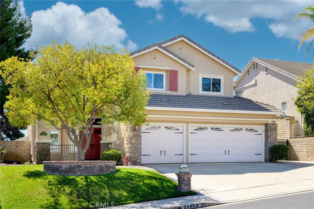 Property Photo:  21658 Canyon Heights Circle  CA 91390 